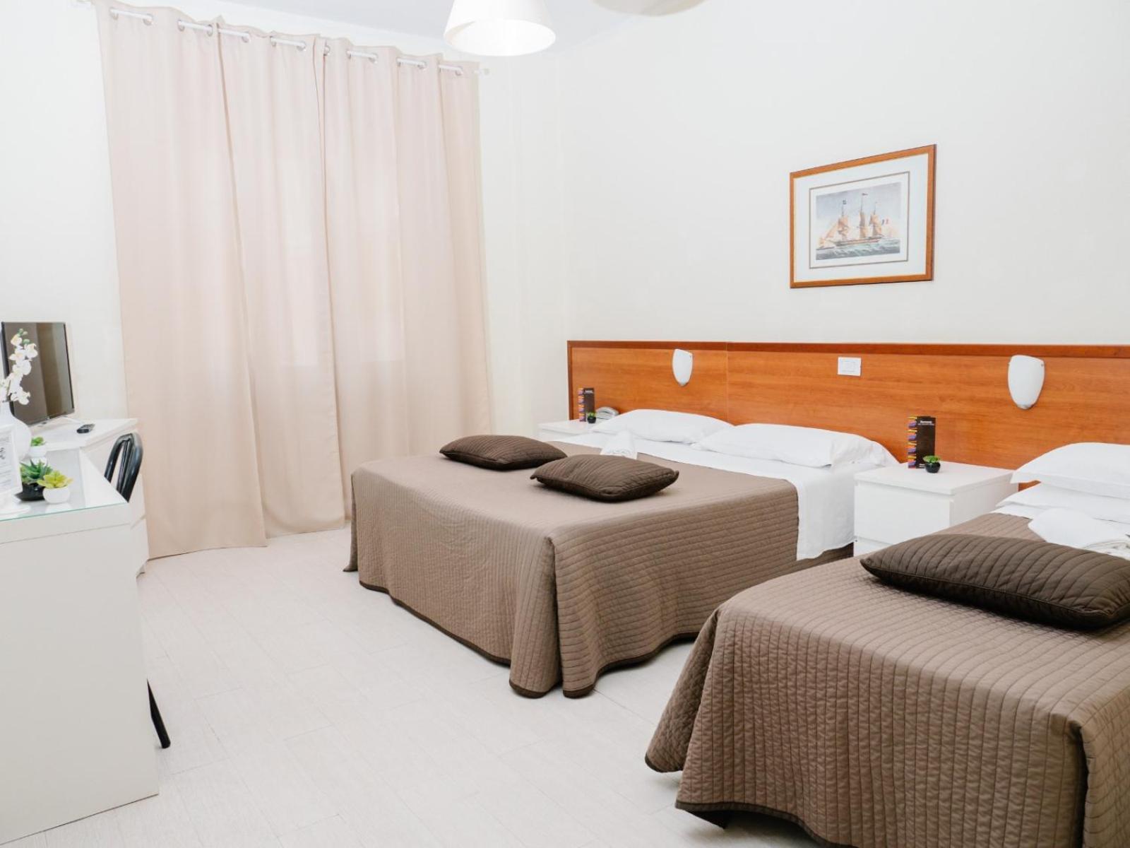 Hotel Antagos Montesilvano Marina Exteriör bild