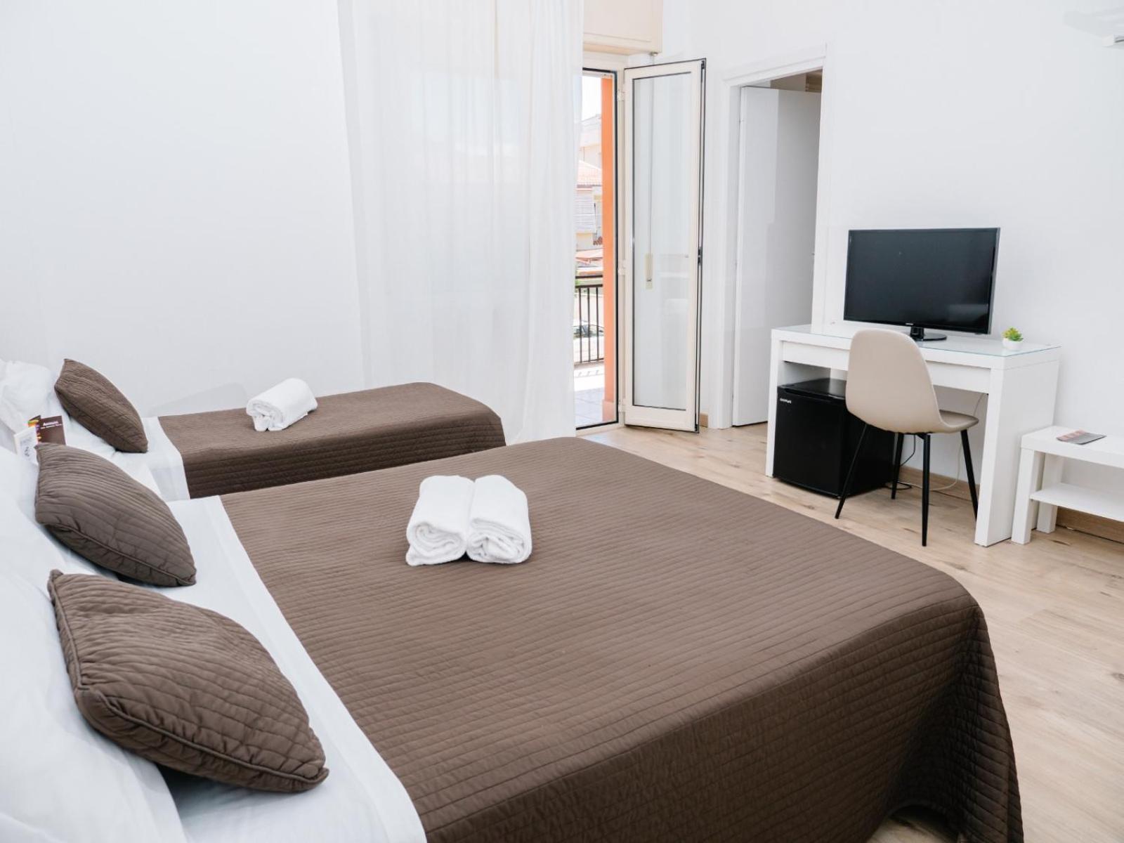 Hotel Antagos Montesilvano Marina Exteriör bild