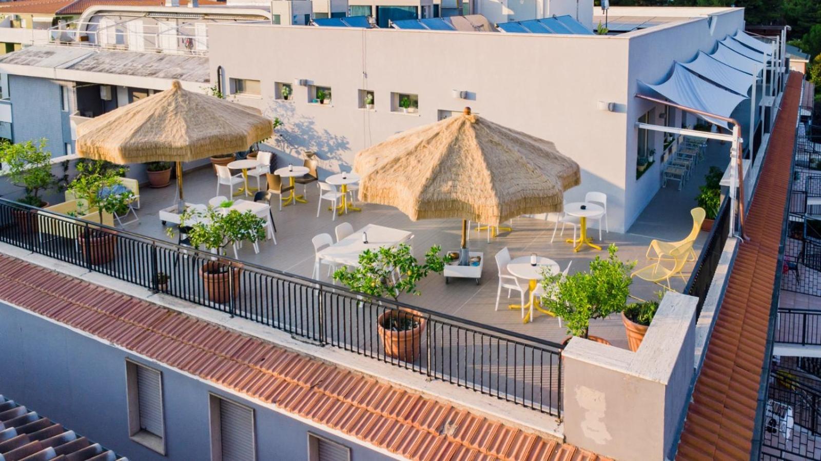 Hotel Antagos Montesilvano Marina Exteriör bild