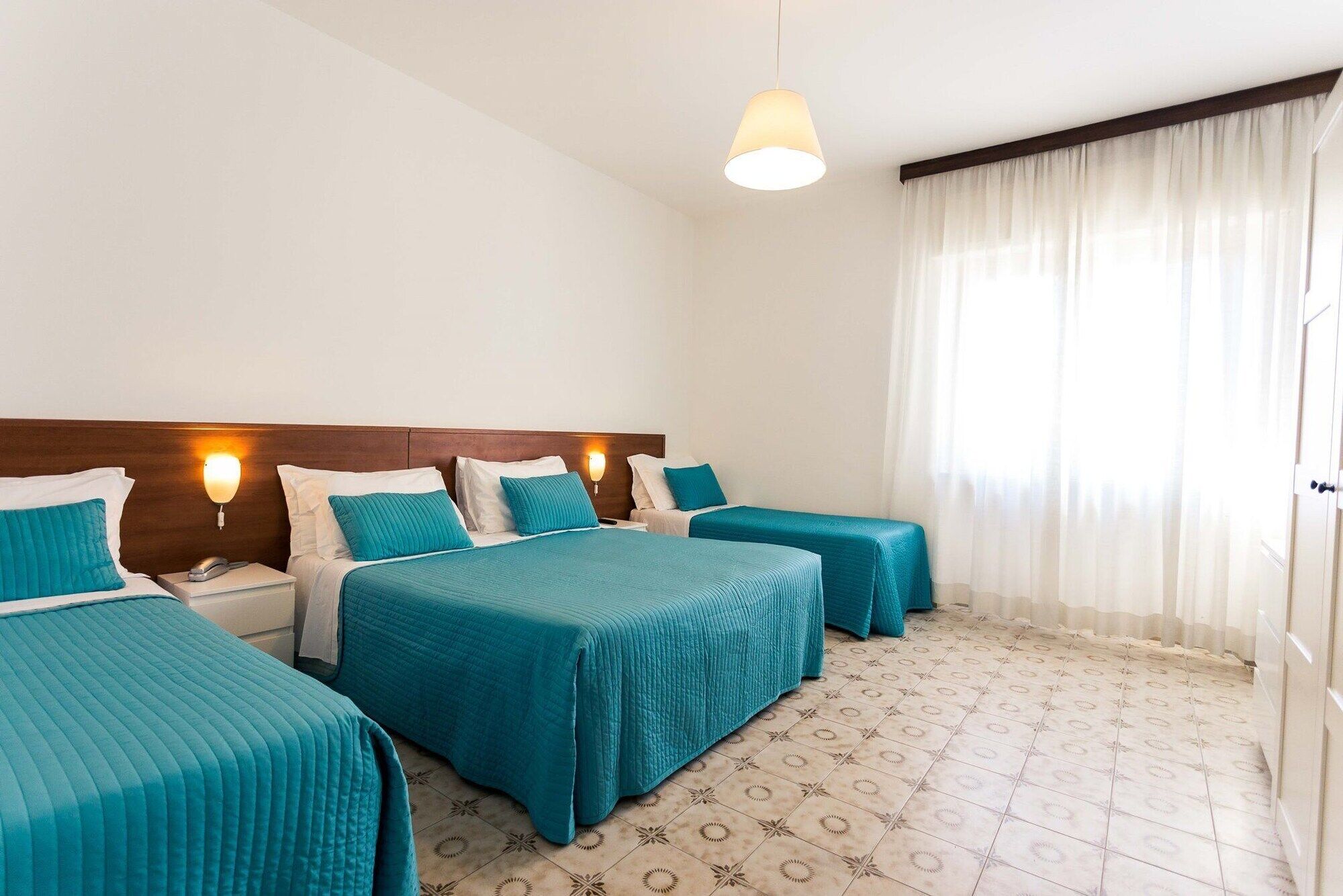 Hotel Antagos Montesilvano Marina Exteriör bild