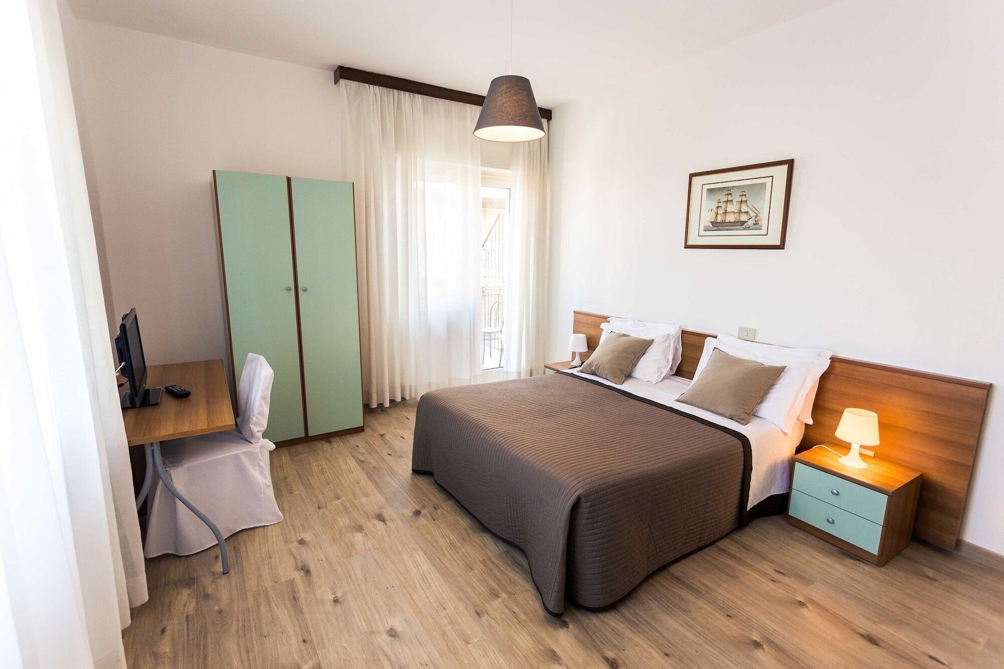 Hotel Antagos Montesilvano Marina Exteriör bild